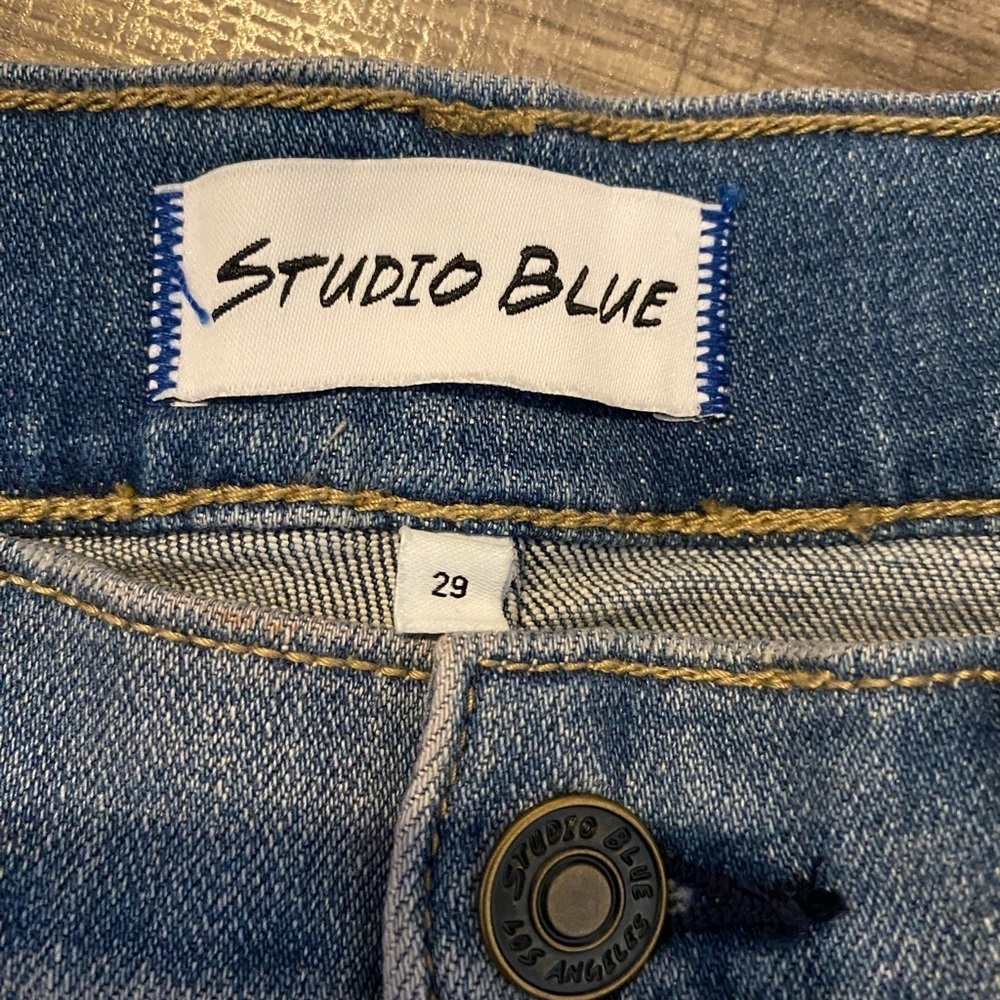 Studio Blue - NEW - High Rise Mid Length Short. Size 29. Blue - Picture 3 of 3